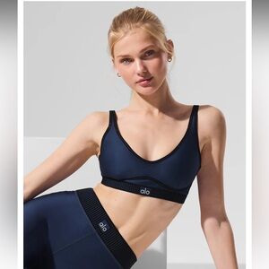 ALO Yoga Airlift Lineup Midnight Blue Sports Bra